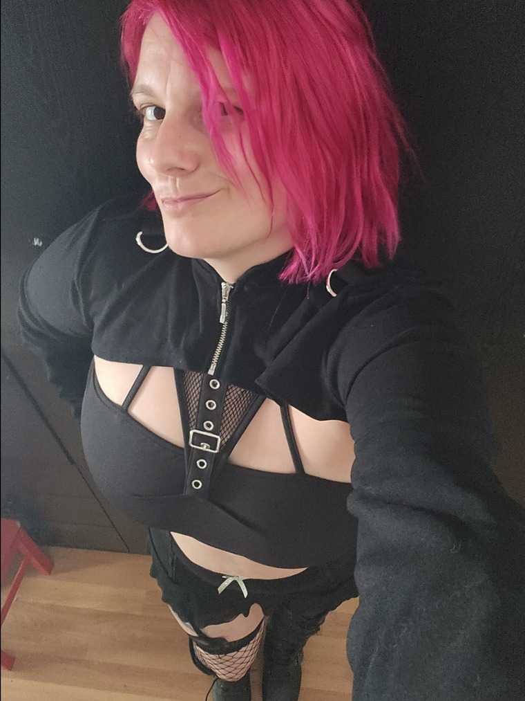 Gothicmom 2 cover image