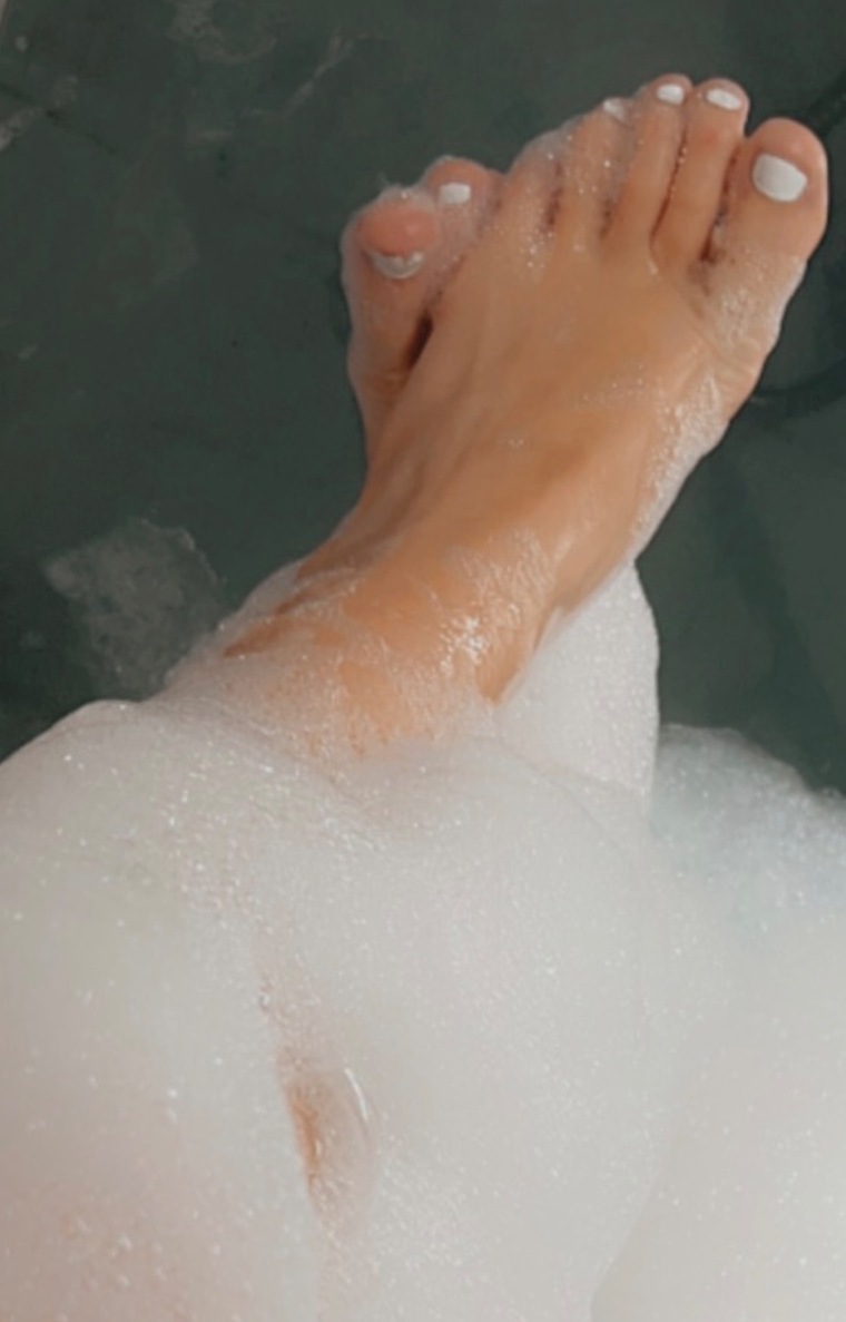 Barefoot_BunnyX cover image