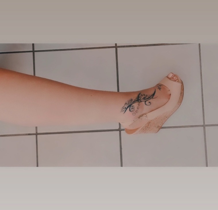 Spicy Girl feet 👣 cover image