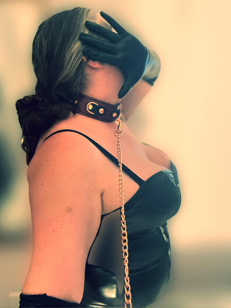 Ursula_42GG banner image