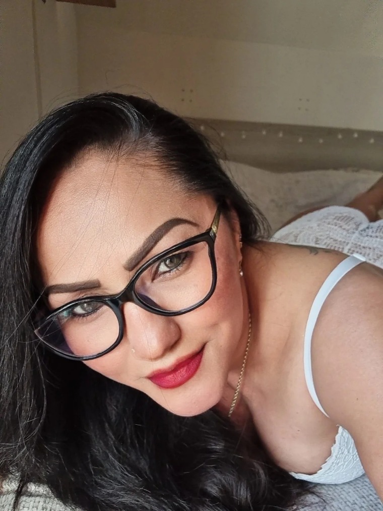 Kiara 18 ans et plus ❤️ banner image