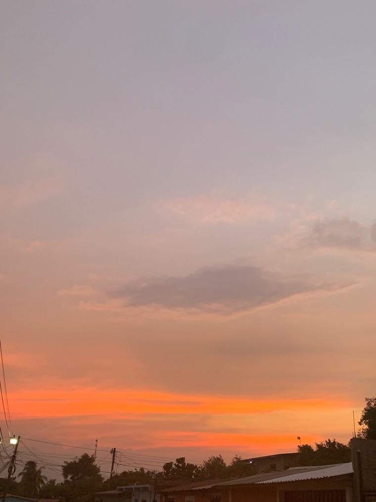 Latinaš„ banner image