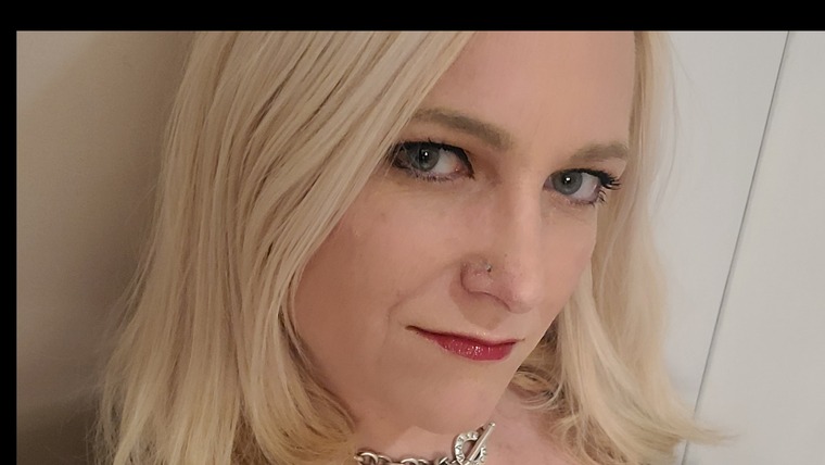 Leslivicious cover image