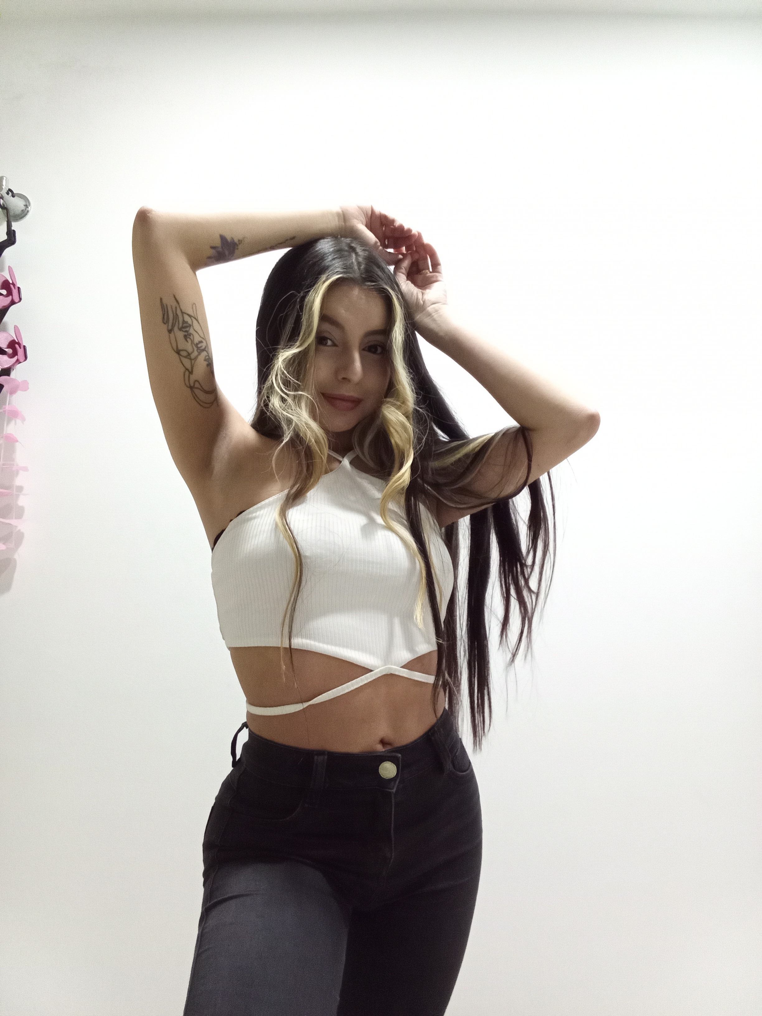 Ana Leuro banner image
