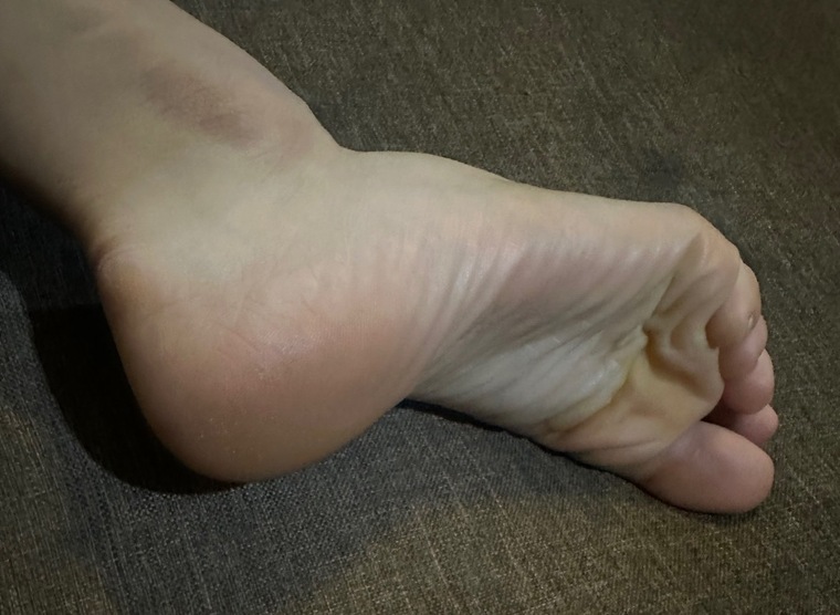 LatinaJfeet cover image