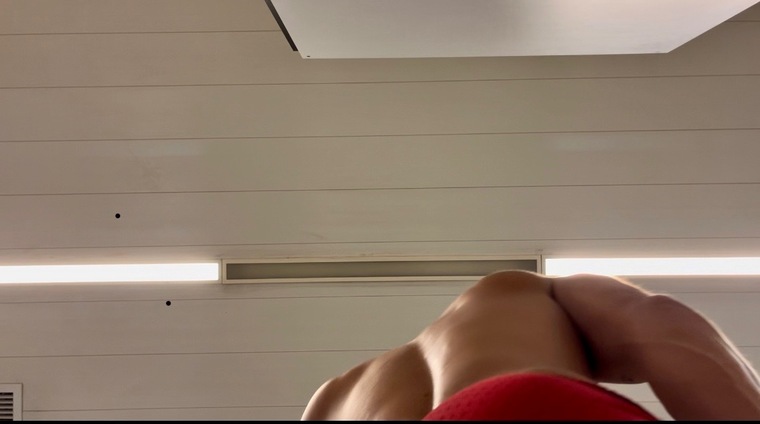 L banner image