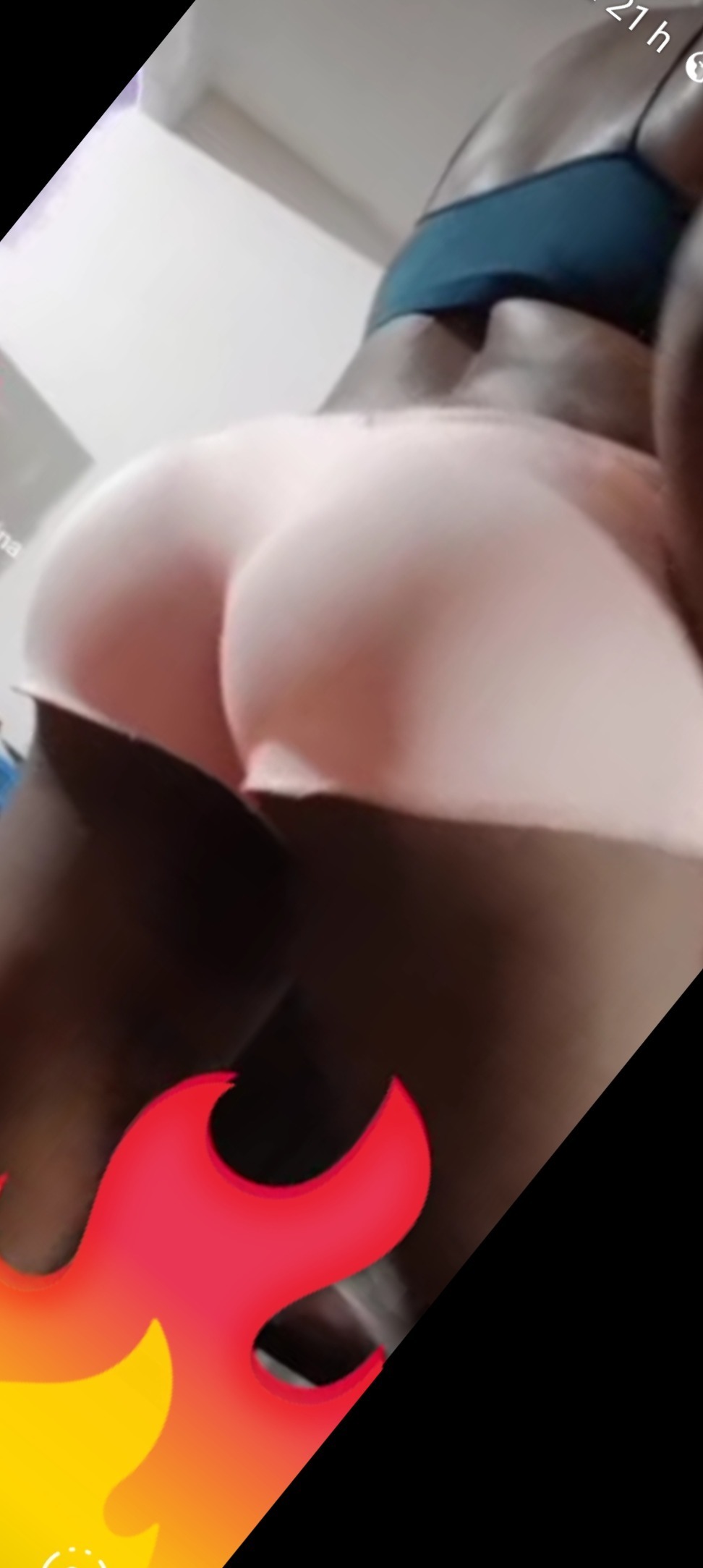 Elmi Mina banner image