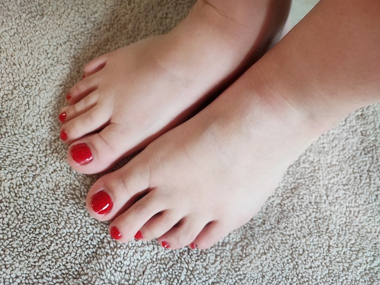 LizFeets cover image