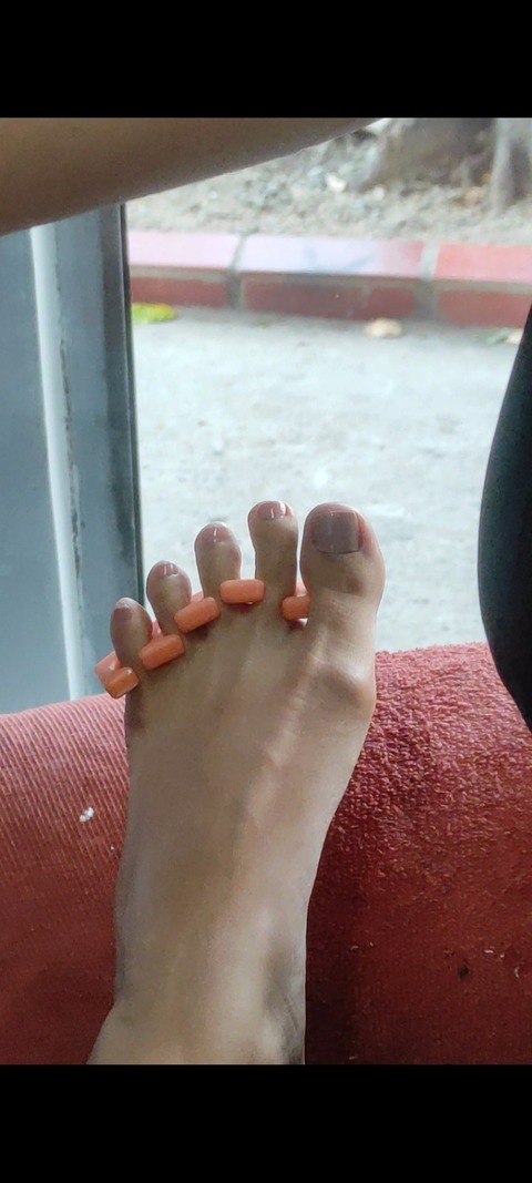 Eva Feet cover image