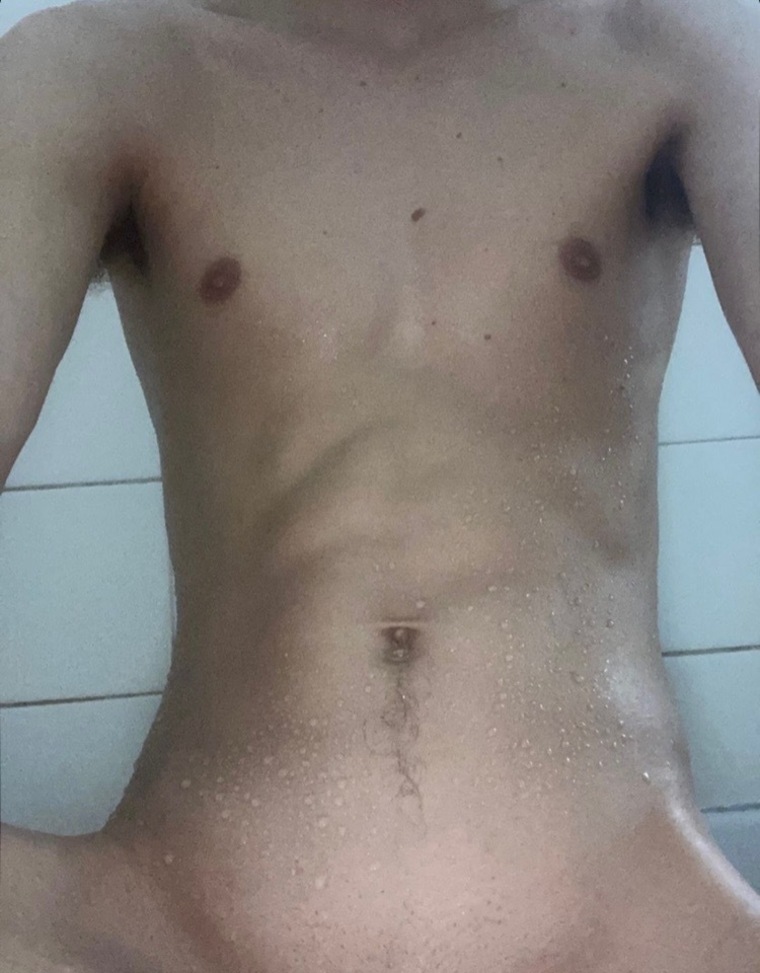 whiteBootyyy banner image