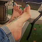 ImStarvingPleaseFeetMe avatar