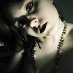 Emotional exgibitionizm avatar