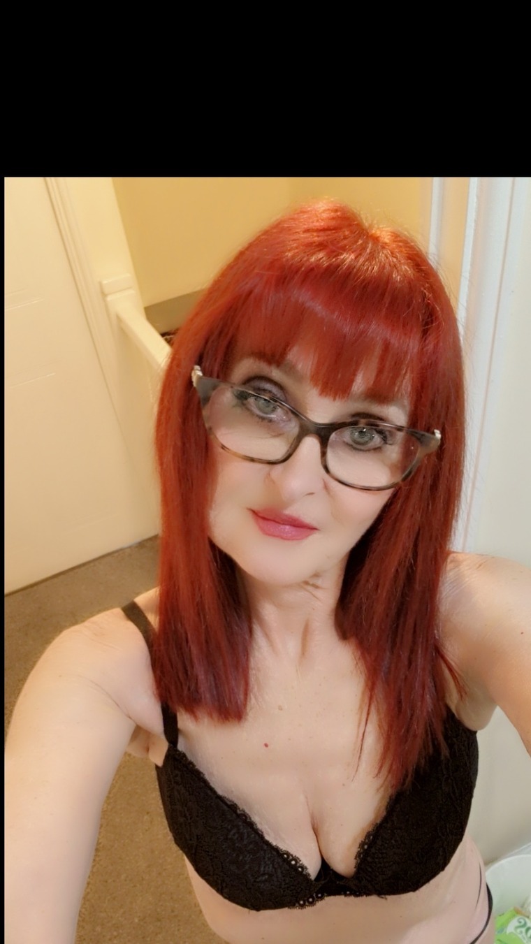 Suziefloozie69 cover image
