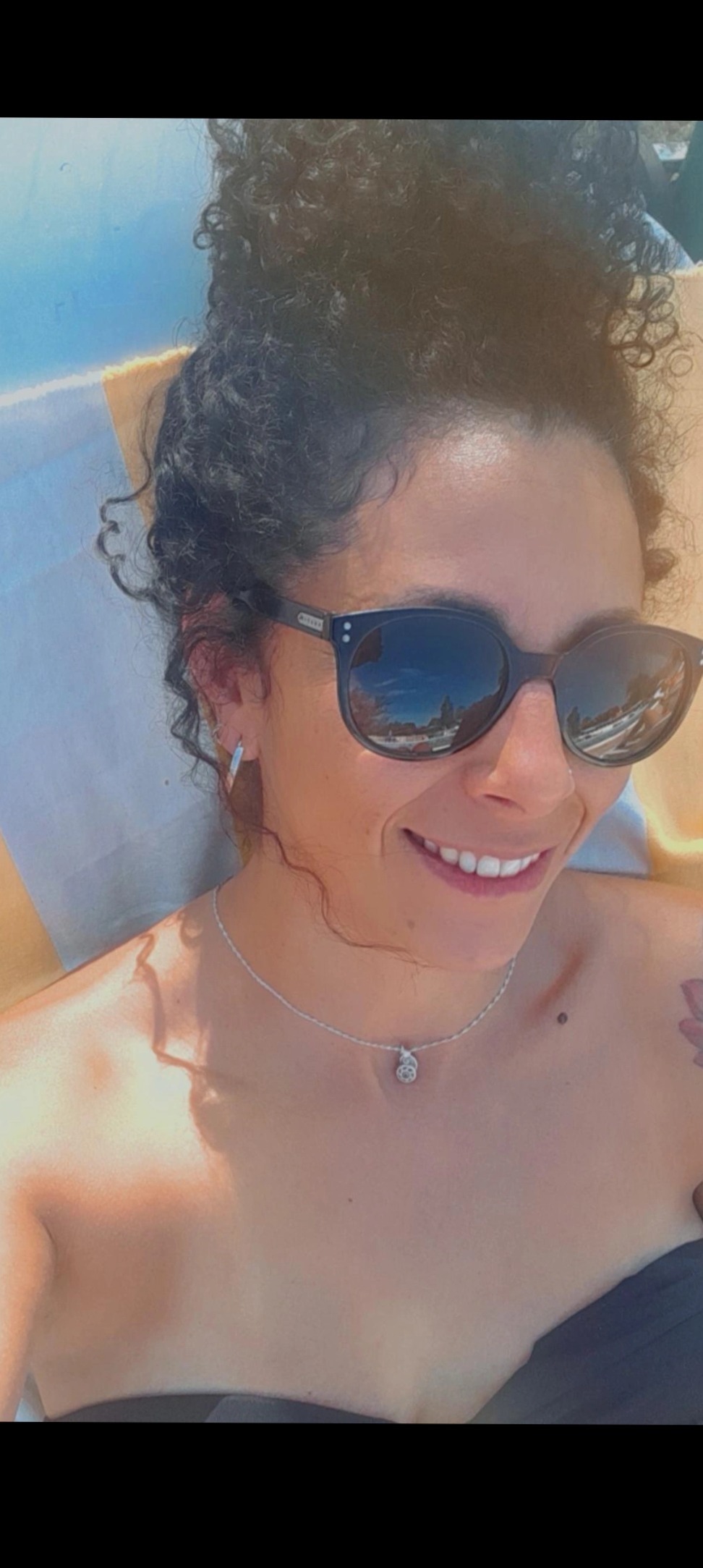 Brunette banner image