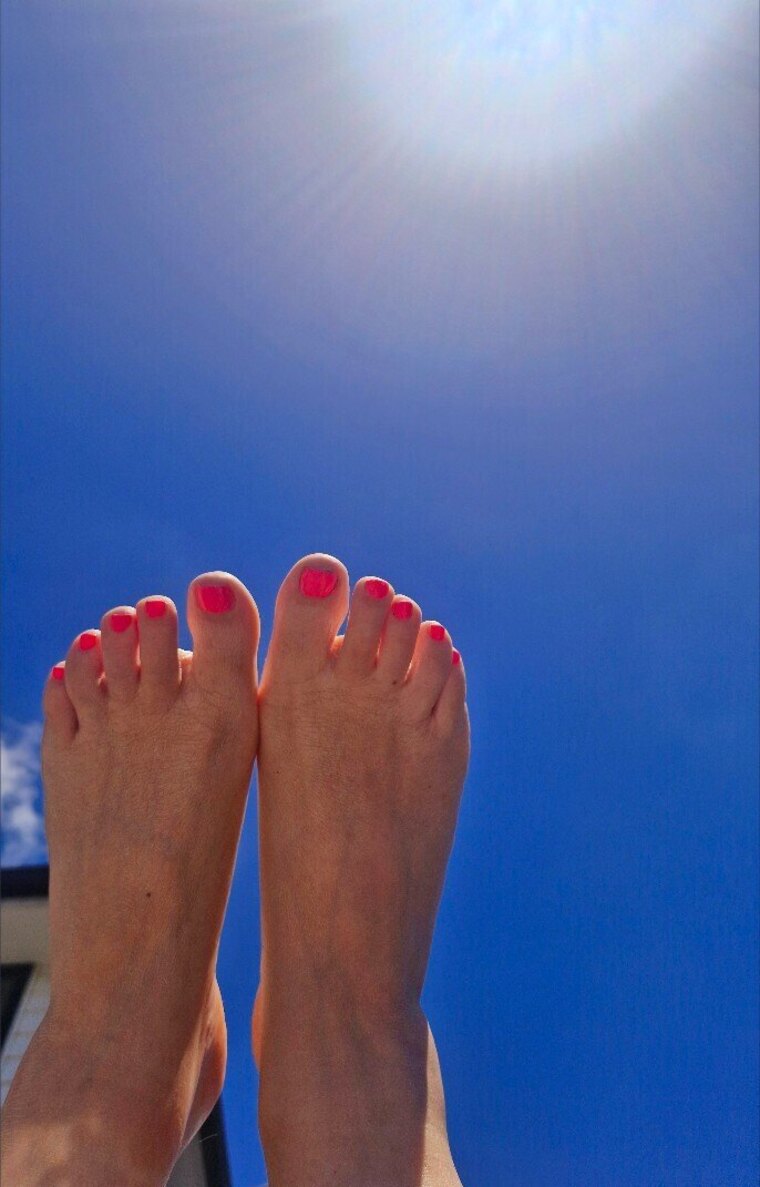 FUN_KY FEET cover image