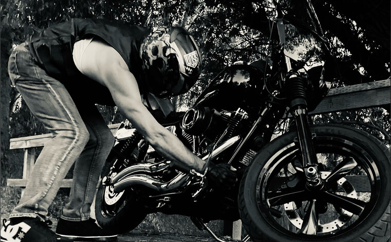 HelmetDaddy cover image