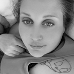 Aviaja holdorf avatar