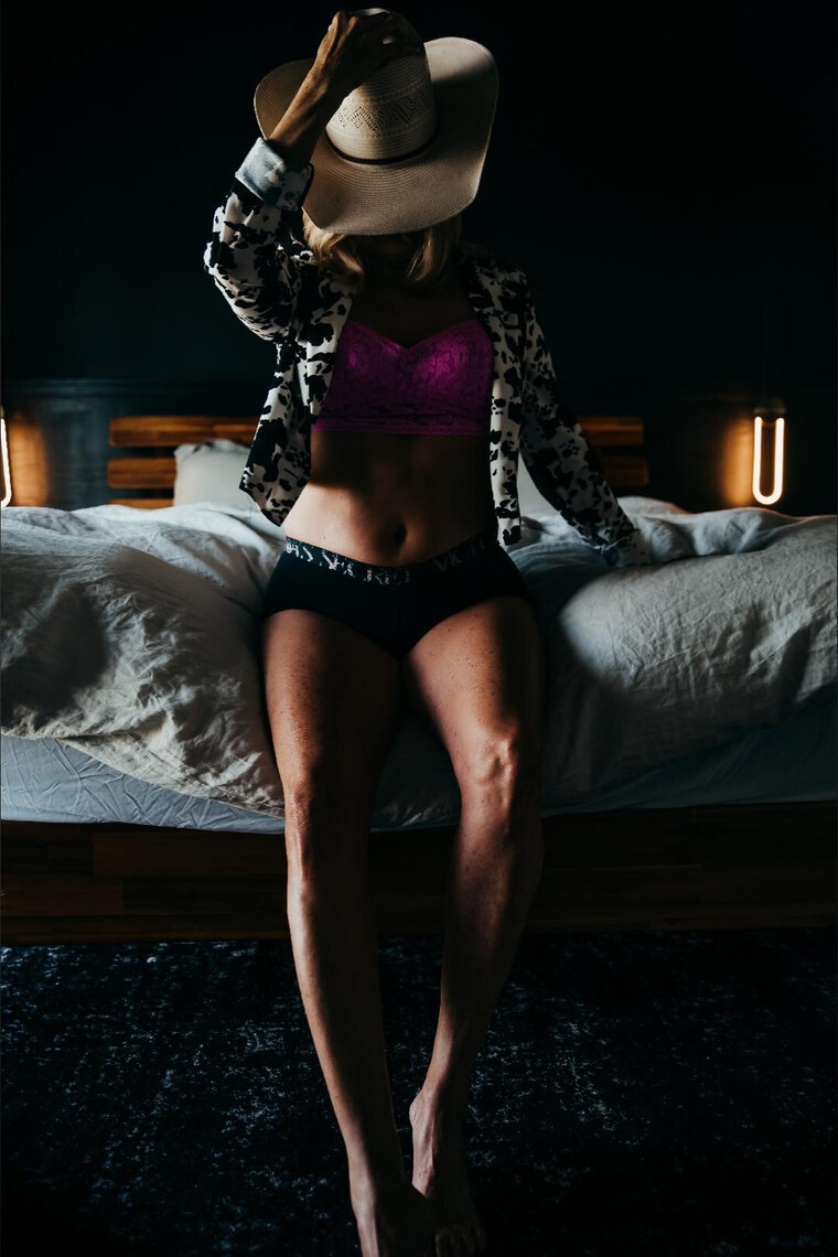 Velvet Vixen69 banner image
