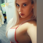 Busty blondie avatar
