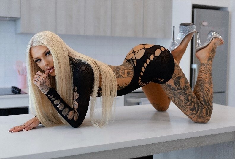 Blackwidowbarbie banner image