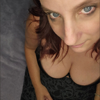 BlueEyedBrunette avatar