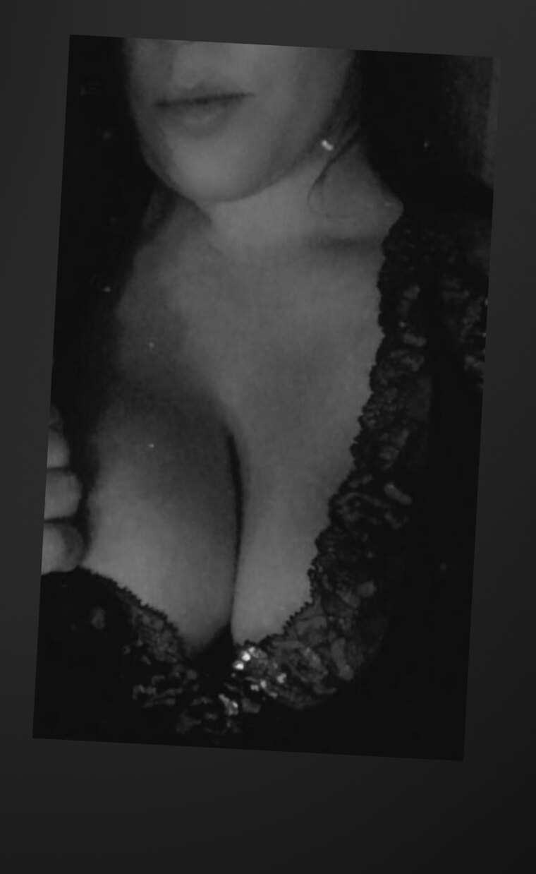 Miss Monique 🖤 cover image