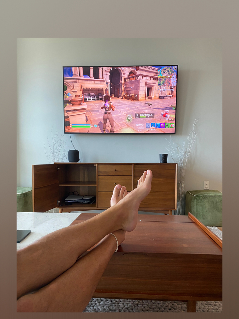Feetnite cover image