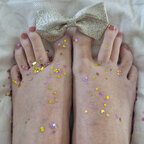 Long toes big feet fetish avatar