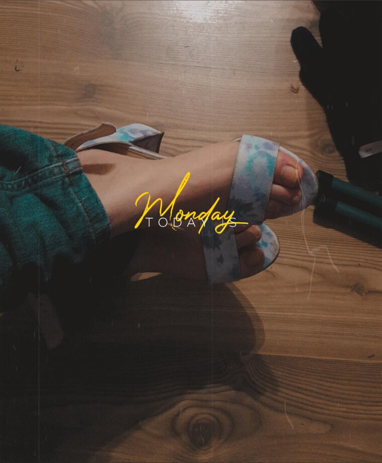 AverageHotGirlA cover image