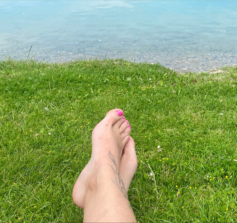 Onlyfeet cover image