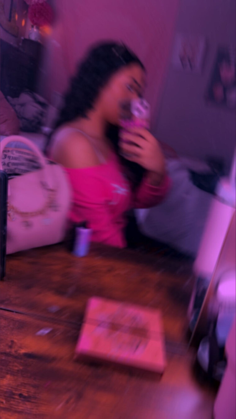 li Haley 💋 cover image