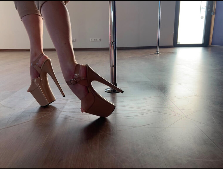 StilettoWhisper banner image
