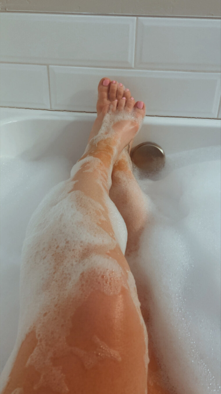 PrettyPinkPiggies cover image