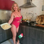 Cocina caliente en bikini avatar