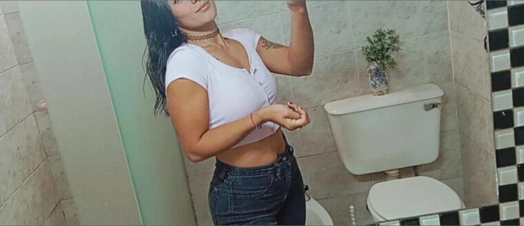 Sweet latina 𫦠πΉπ₯ banner image