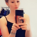 Caro94 avatar