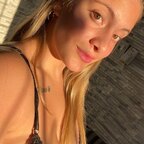 Lola18 avatar