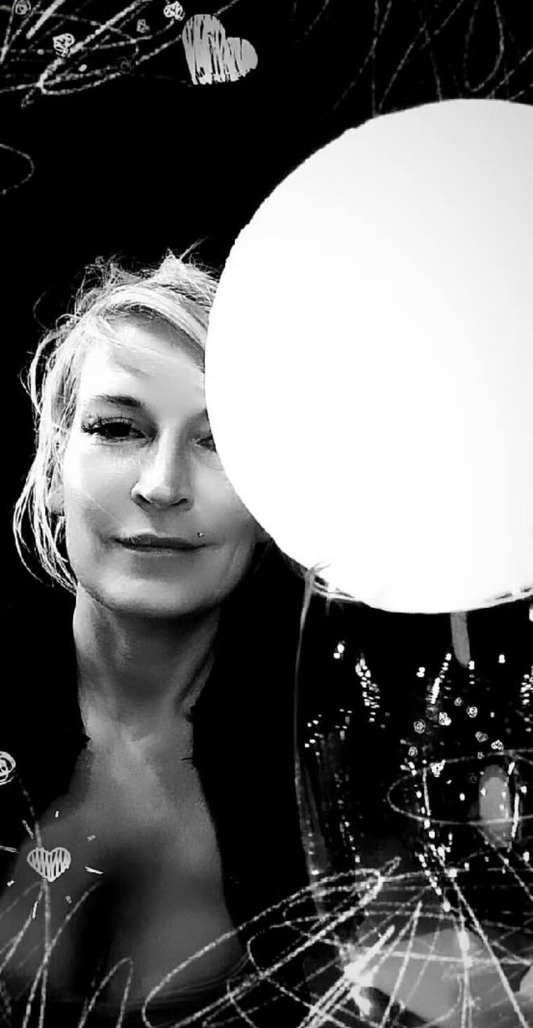 HOTwife Helena banner image