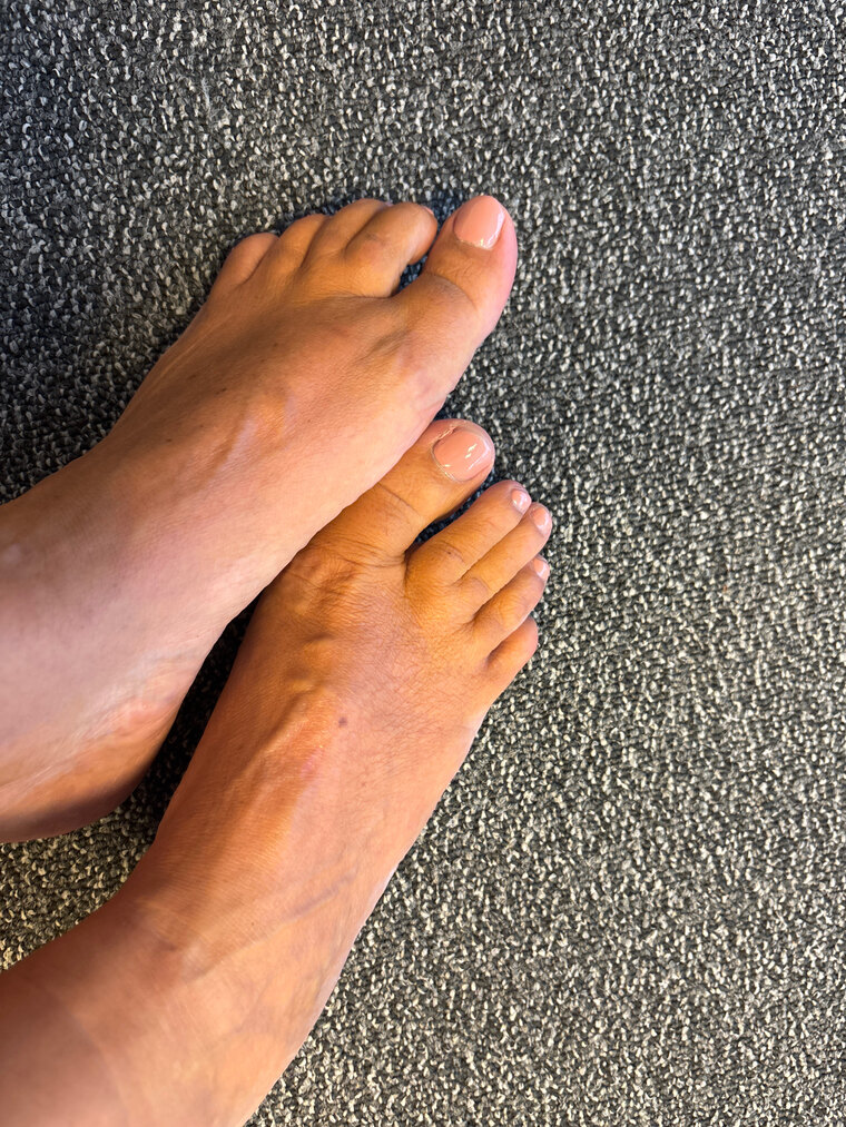 FeetbyEllen cover image