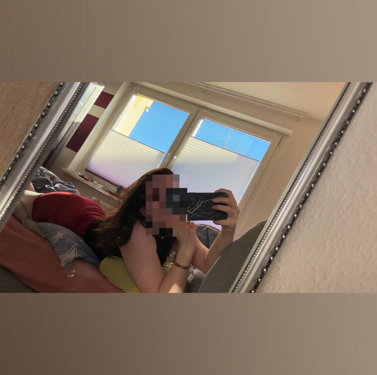 YourfavM🔥 cover image
