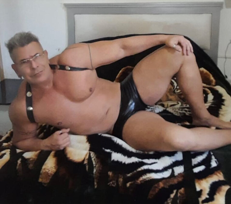 Gustavo fetish man banner image