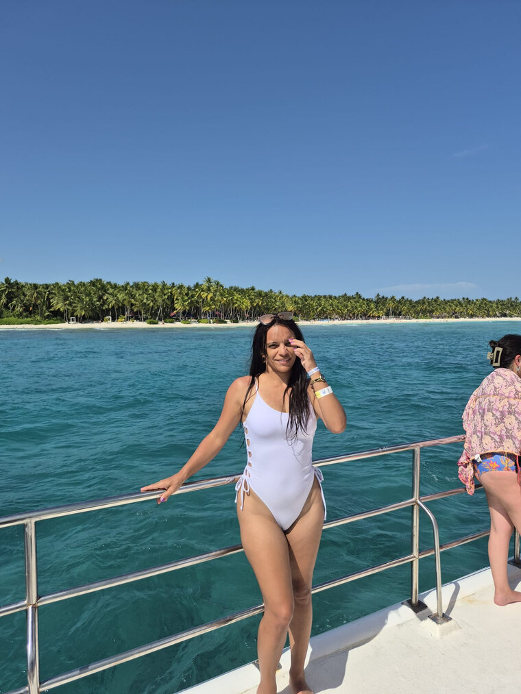 Valentina Cho banner image
