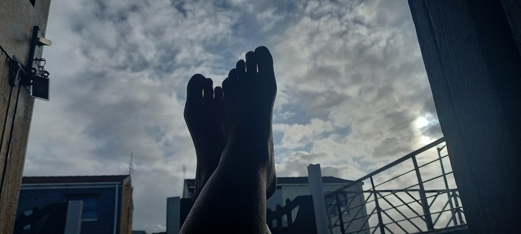 Aphrodite's Alluring feet cover image