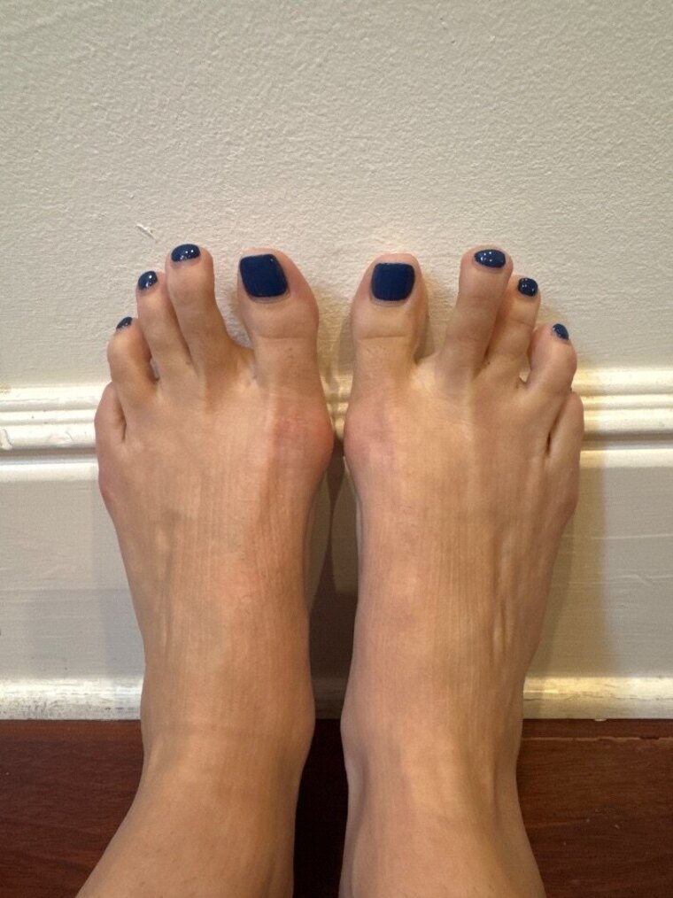 Yournewfavoritetoes cover image