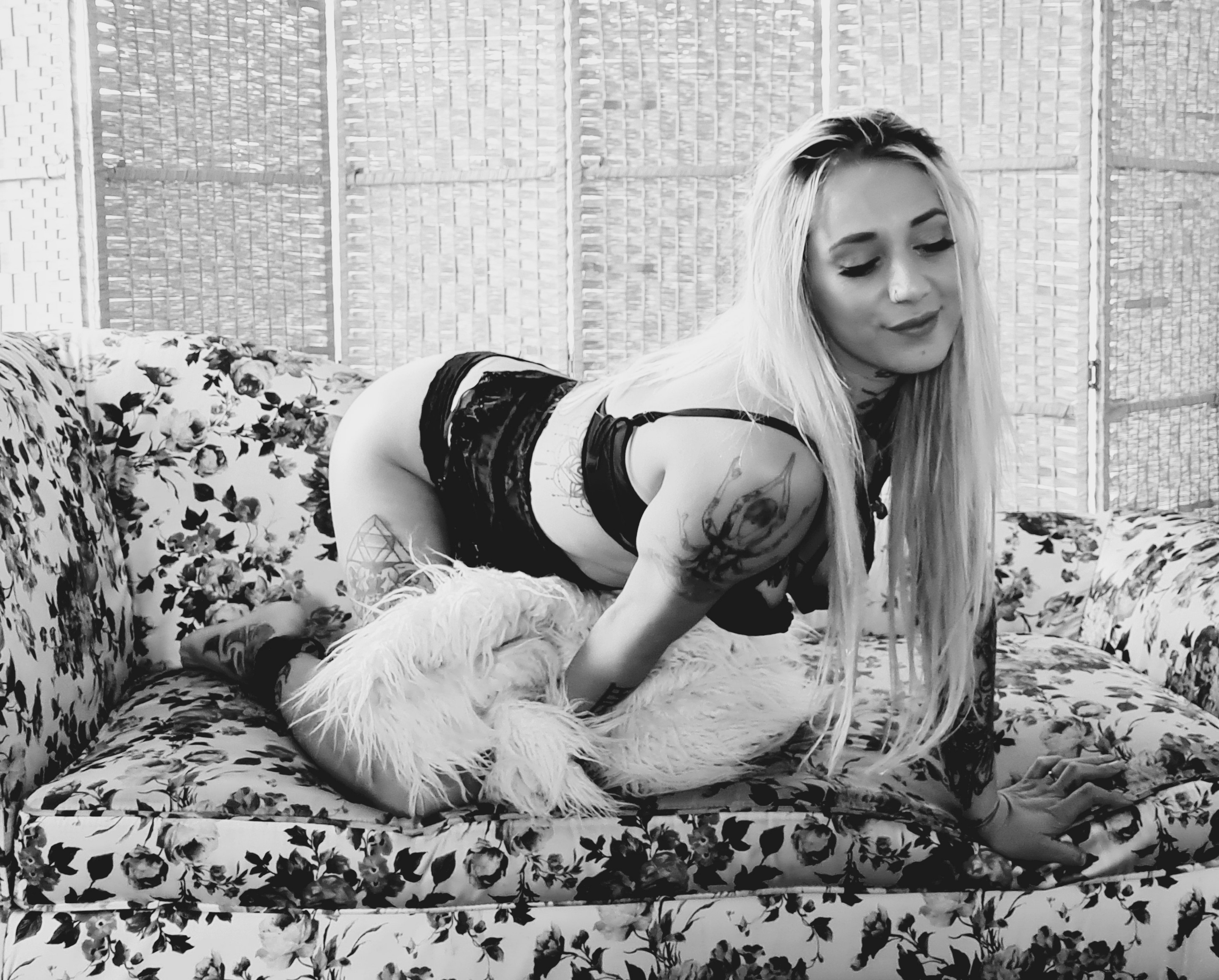 Petite Feet & Sweet Cheeks banner image