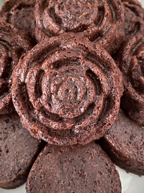 Piesitoess cover image