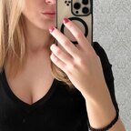 Mia Ashford avatar