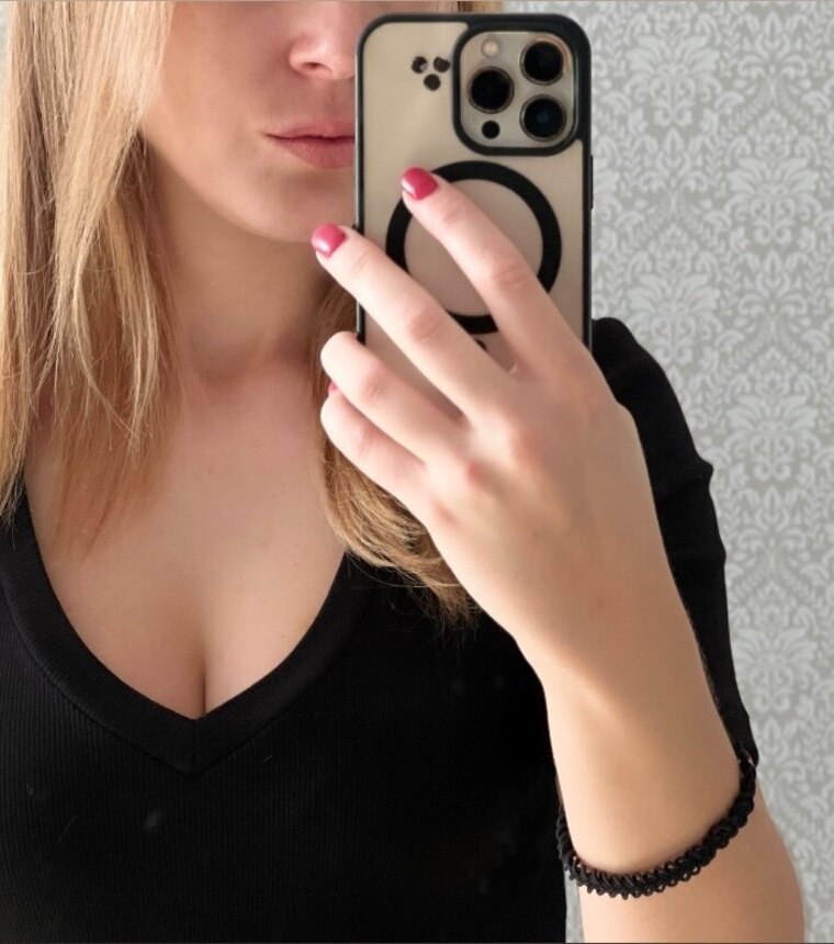 Mia Ashford cover image