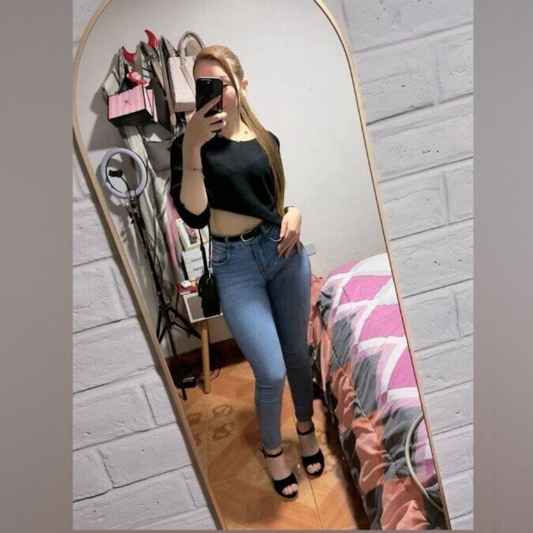 JOSELYN MERA cover image