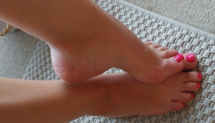 Isa Feet Goddess banner image